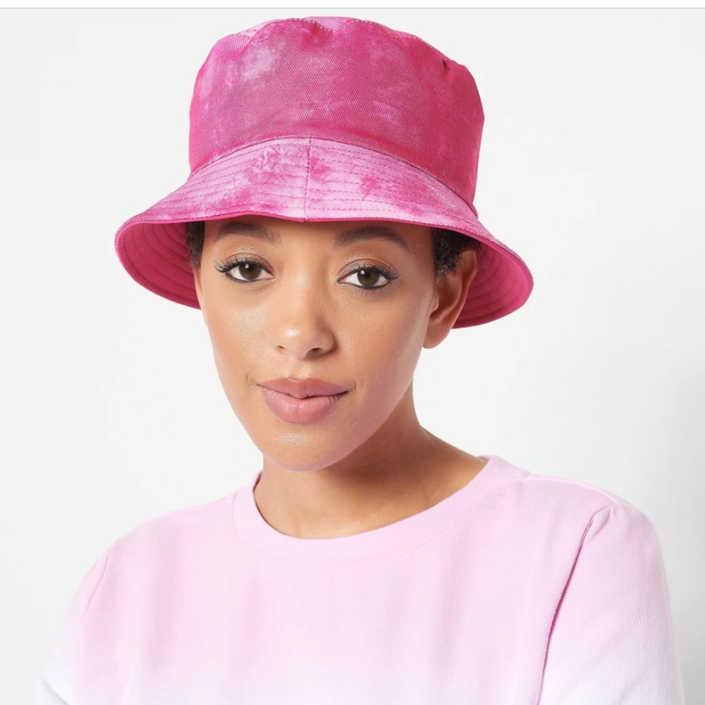 J.JASÓN Wu Solid Tie-Dye Reversible Bucket Hat